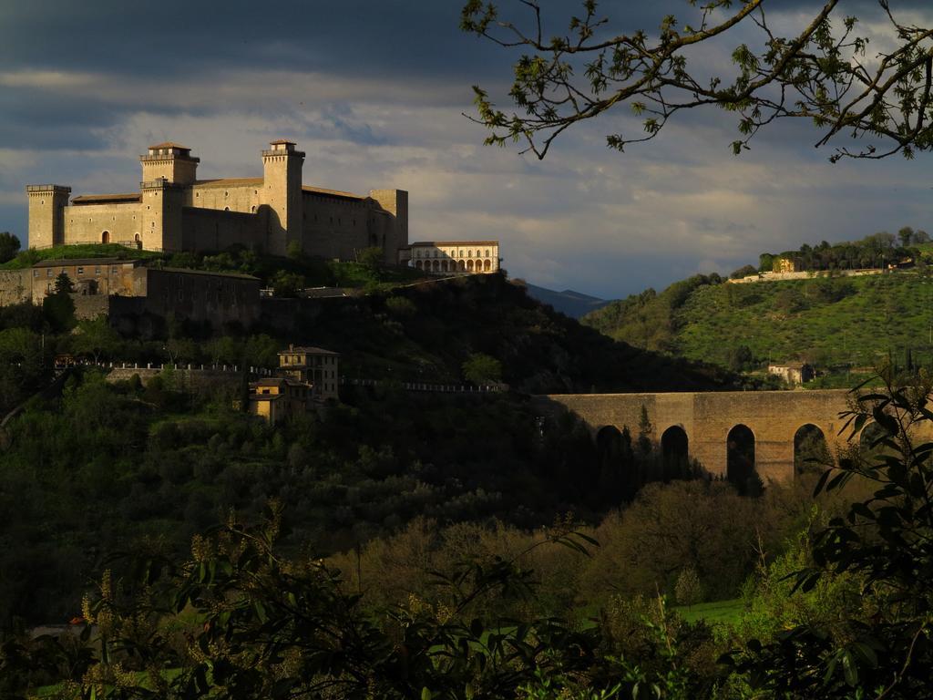 Hotel Clarici Spoleto Exteriör bild