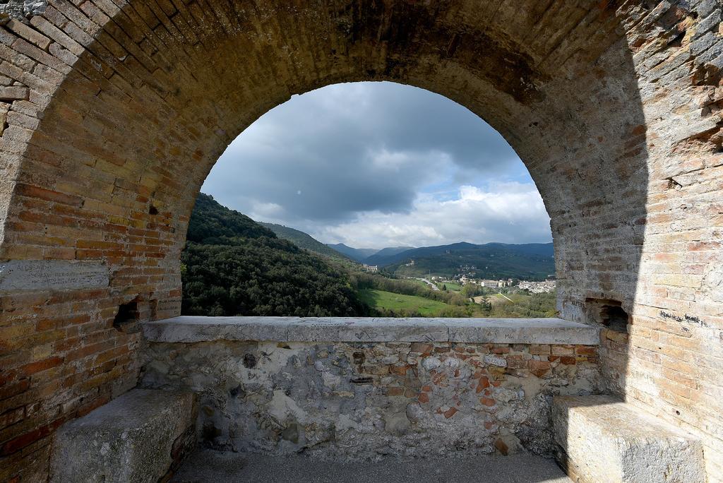 Hotel Clarici Spoleto Exteriör bild