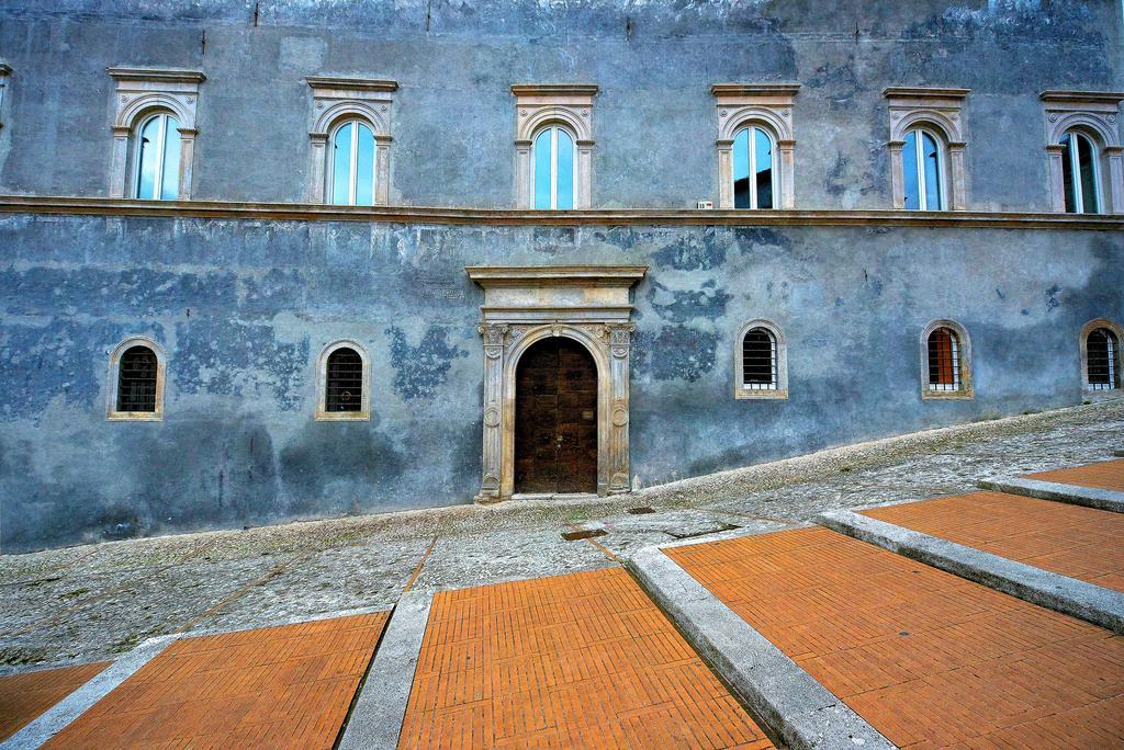 Hotel Clarici Spoleto Exteriör bild