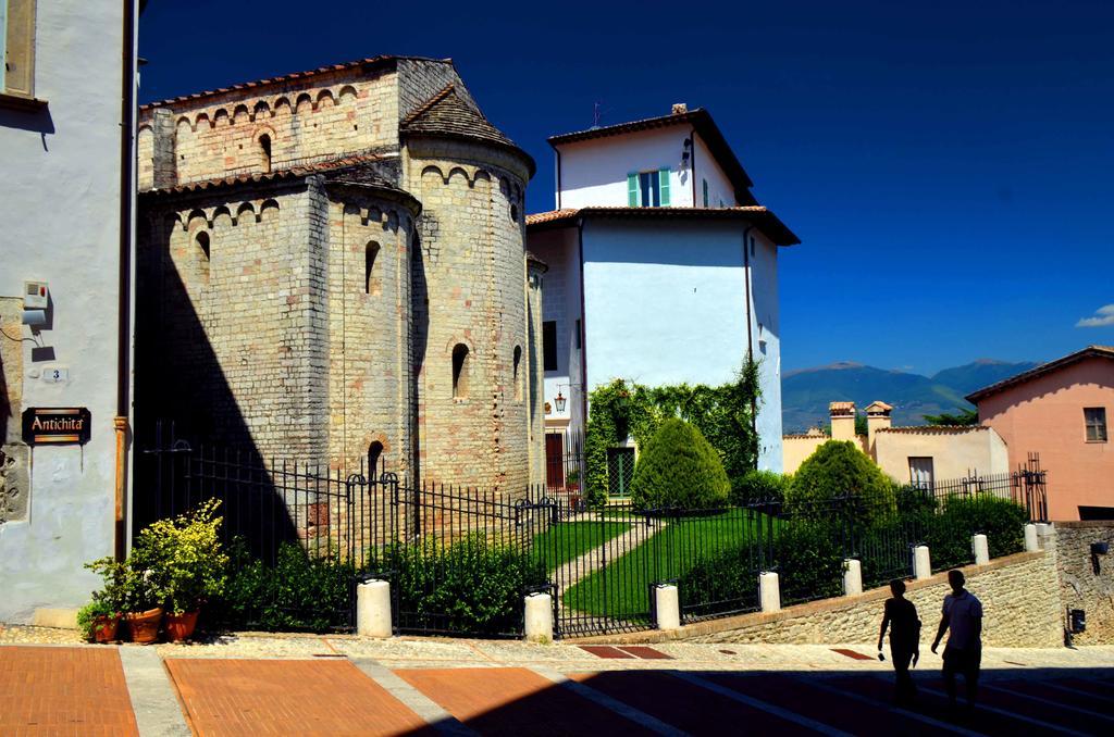 Hotel Clarici Spoleto Exteriör bild