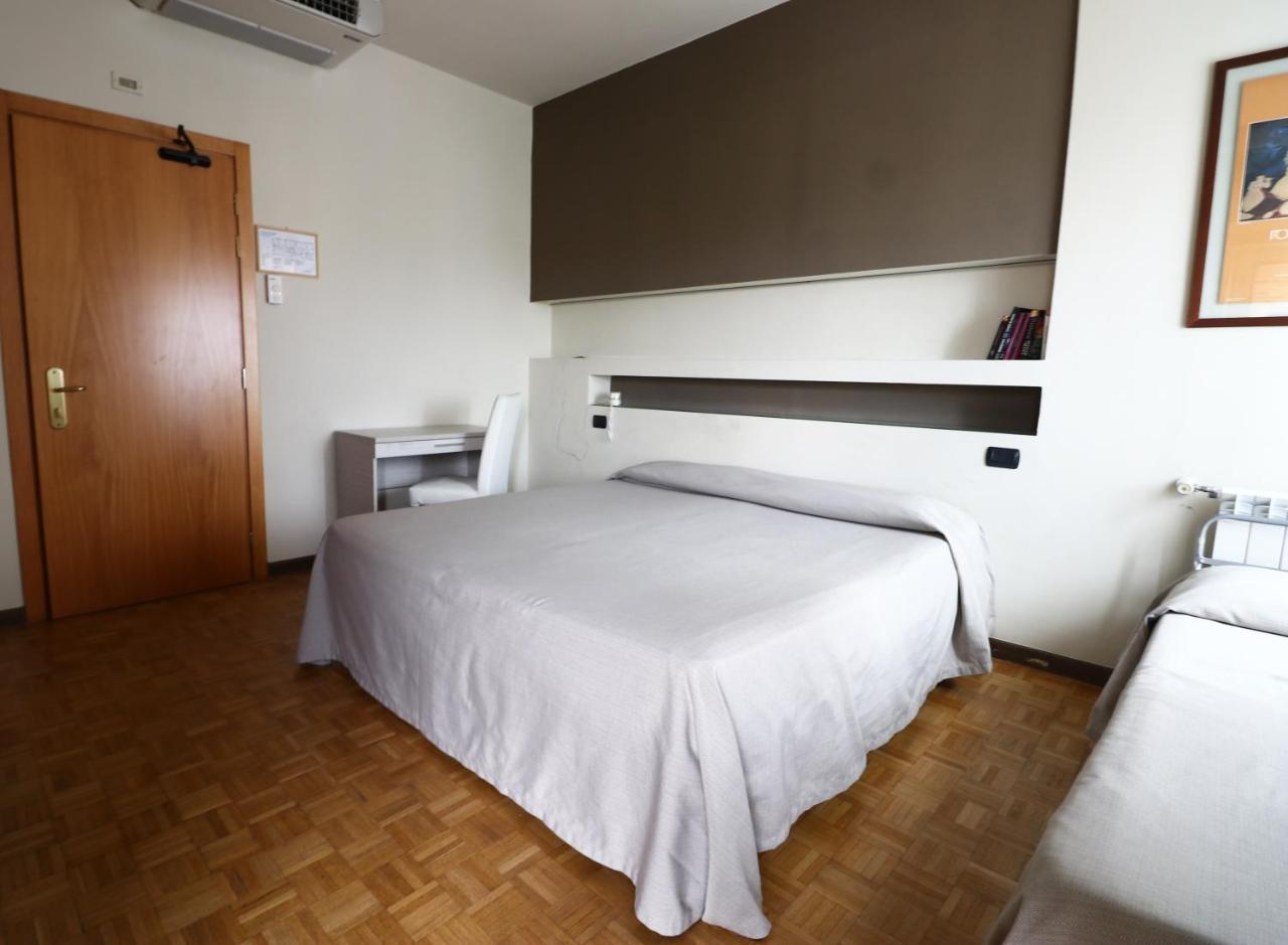 Hotel Clarici Spoleto Exteriör bild
